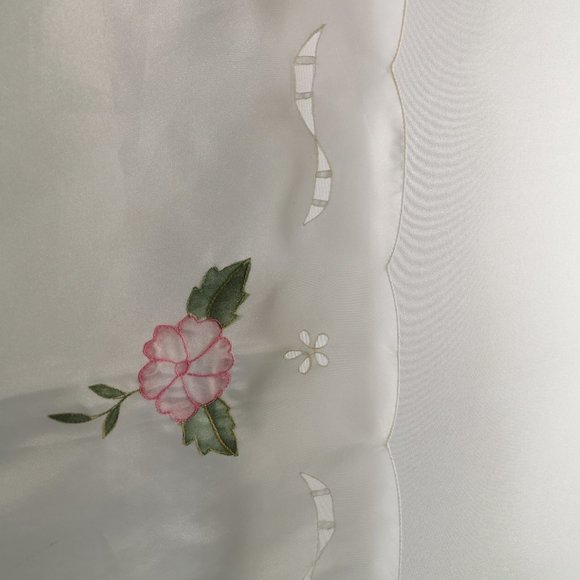 Vintage White Table Runner with Hand-sewn Floral and Cut-out Designs Pink Blue - Picture 5 of 5